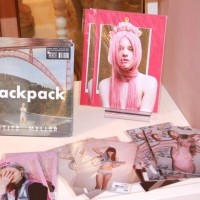 ペティート・メーラーのニューシングル「Backpack」も紹介されている