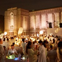 ドレスコードは“白”、日本初上陸のディナーパーティ「ディネ・アン・ブラン（Diner en Blanc）」