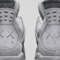 AIR JORDAN 4 RETRO KAWS（3万8,000円）