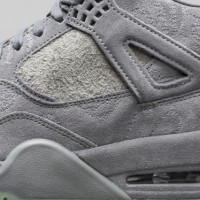 AIR JORDAN 4 RETRO KAWS（3万8,000円）