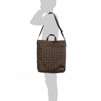 「SHOULDER TOTE BAG」（4万2,000円）