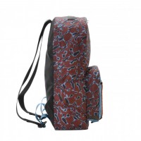 「BACK PACK」ブルー（W27×H42×D12cm 4万7,000円）