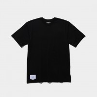 THE CONVENI×WTAPS「WTAPS PACK TEE」（8,500円）