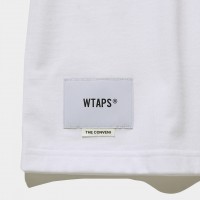 THE CONVENI×WTAPS「WTAPS PACK TEE」（8,500円）