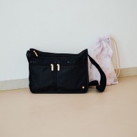 Chacott Black【DLX Everyday Bag WP】H25×W36×D14cm 1万9,250円