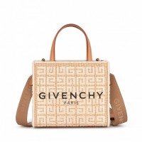 ＜GIVENCHY／ジバンシィ＞G-TOTE MINI SHOPPING BAG 14万8,500円（税込）※3月上旬販売予定