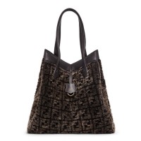 「FENDI Origami Large」61万6,000円（シアリング／H32.5 W32.5 D27.5cm）※税込価格