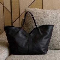 ＜SAINT LAURENT／サンローラン＞ Y BAG 56万1,000円