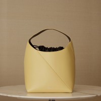 ＜JIL SANDER／ジル サンダー＞ 「VERTIGO BUCKET」バッグ 32万7,800円