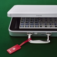 「RIMOWA Mahjong Attaché」税込価格：71万2,800円