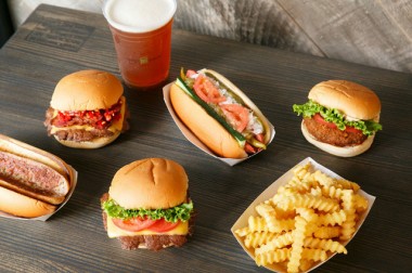 NY発、100%ナチュラルビーフのハンバーガー「Shake Shack」国内2号店が今春オープン