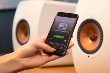 とことん贅沢なサウンドを自宅で、SpotifyをKEFのスピーカーでプレイする楽しみ