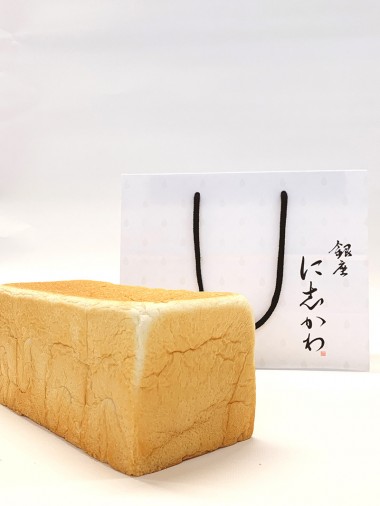 メニューは食パン1種類のみ! 「銀座に志かわ」の、こだわりの水で仕込んだ食パン【今週のパン：Vol.13】