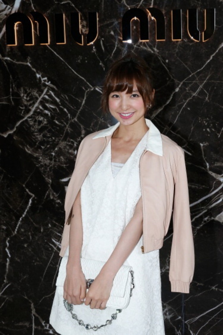 3月11日は篠田麻里子の誕生日です Art Culture Fashion Headline