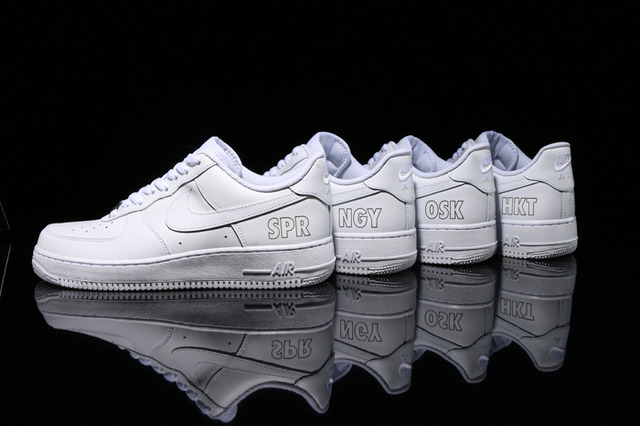 「NIKE AIR FORCE 1’07」（1万2,000円）