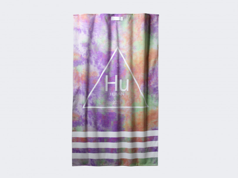 「HU HOLI TOWEL」CY6210（1万1,000円）