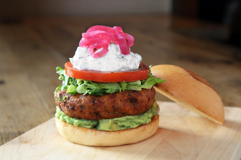 ファラフェルバーガー（FALAFEL BURGER）