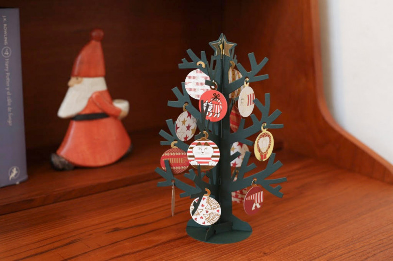 「リサ・ラーソンのクリスマス」 / リサ・ラーソン「クリスマスカード ポップアップツリー」（税込864円）