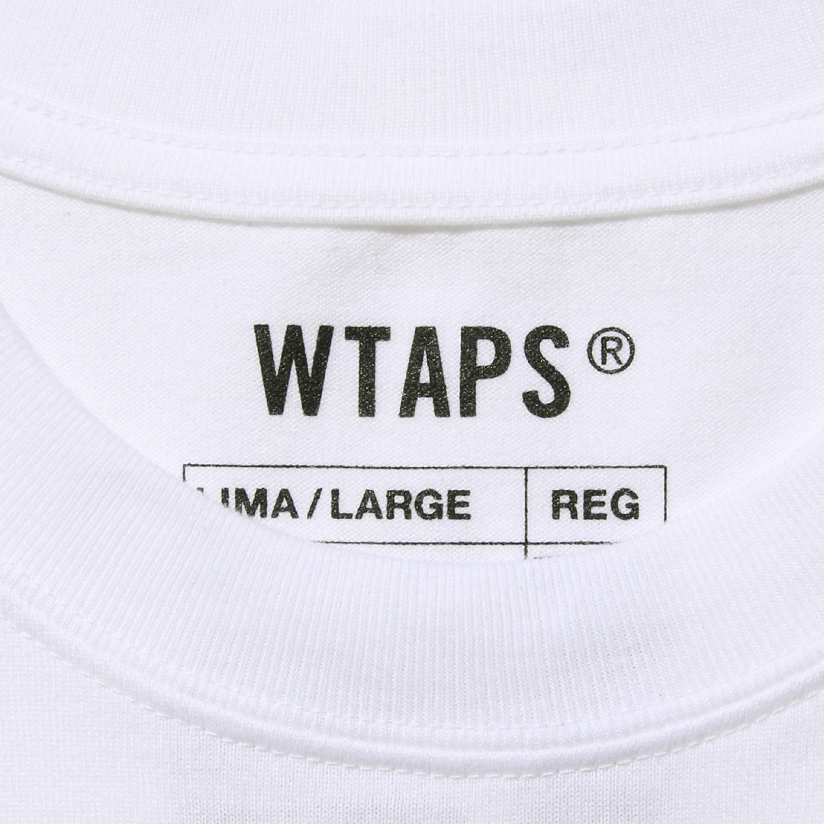 THE CONVENI×WTAPS「WTAPS PACK TEE」（8,500円）