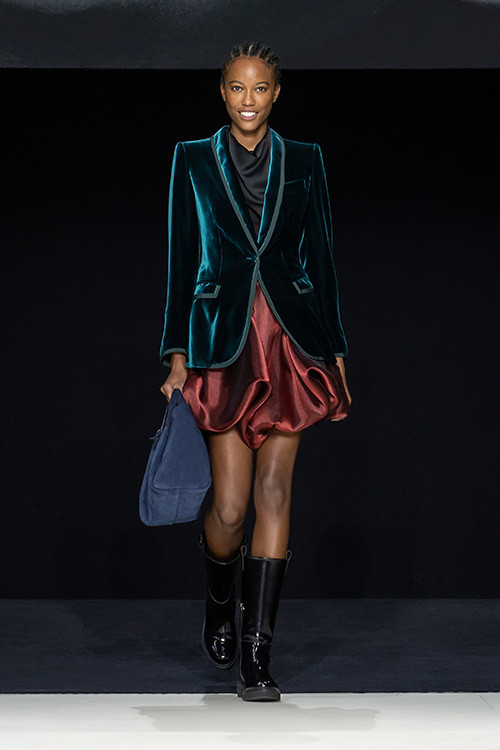 Emporio Armani Women's Fall Winter 2023-24 Fashion Show