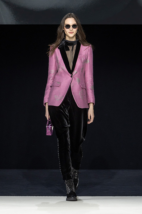 Emporio Armani Women's Fall Winter 2023-24 Fashion Show