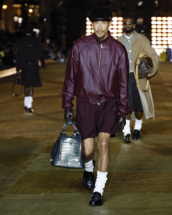 LOUIS VUITTON MEN’S SPRING-SUMMER 2024 FASHION SHOW