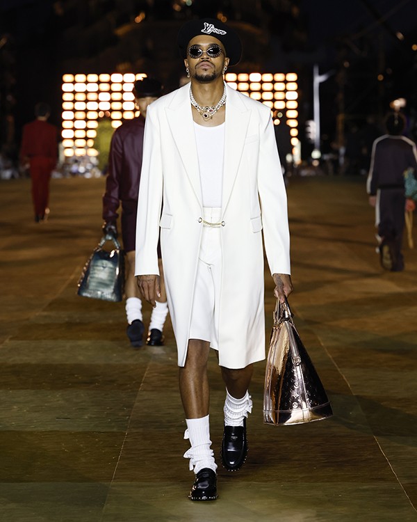 LOUIS VUITTON MEN’S SPRING-SUMMER 2024 FASHION SHOW