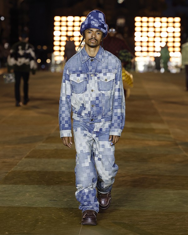 LOUIS VUITTON MEN’S SPRING-SUMMER 2024 FASHION SHOW