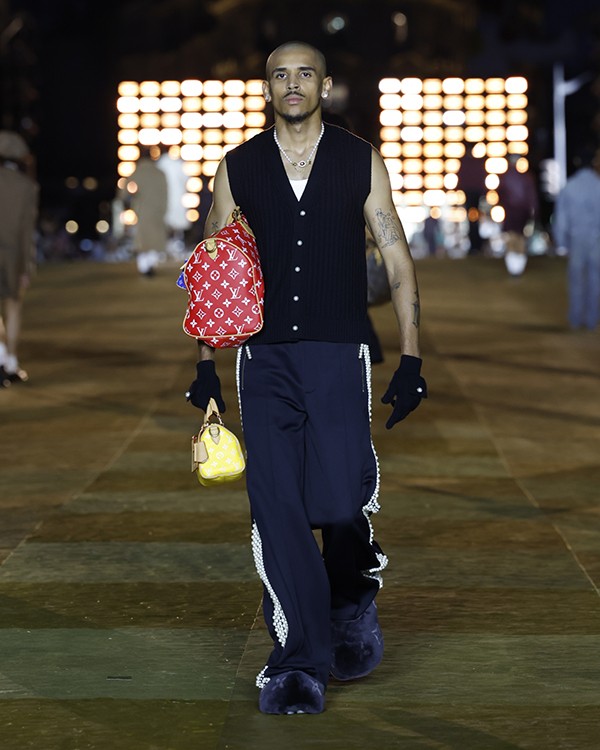 LOUIS VUITTON MEN’S SPRING-SUMMER 2024 FASHION SHOW