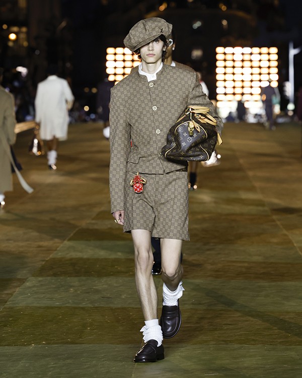 LOUIS VUITTON MEN’S SPRING-SUMMER 2024 FASHION SHOW