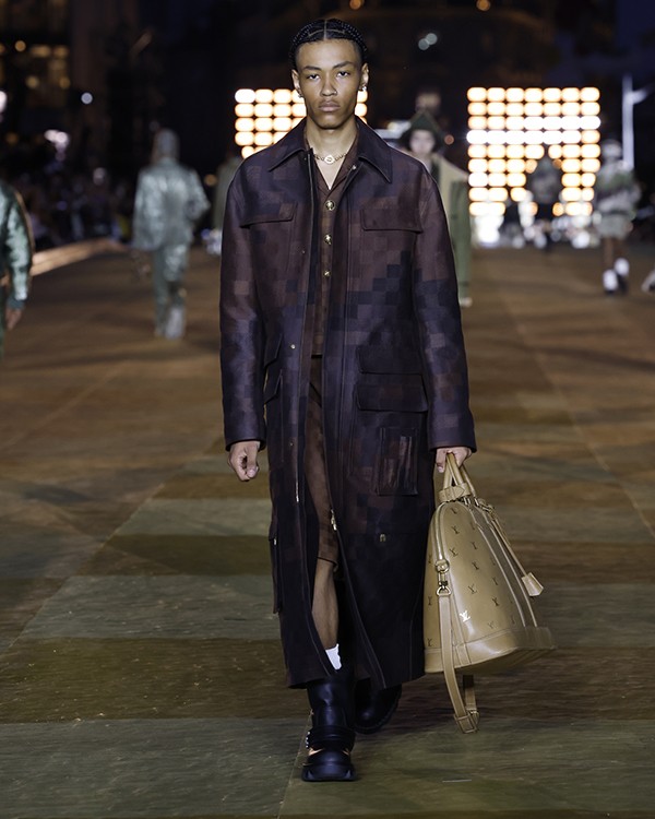 LOUIS VUITTON MEN’S SPRING-SUMMER 2024 FASHION SHOW