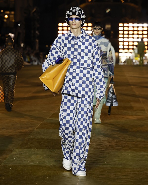 LOUIS VUITTON MEN’S SPRING-SUMMER 2024 FASHION SHOW