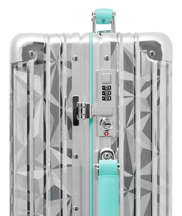 RIMOWA x Tiffany & Co. ロックカット キャビン（税込価格 51万5,900円）